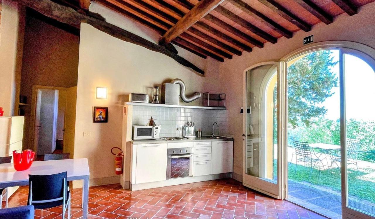 Incantevole Borgo Con Piscine Colleoli Exterior foto